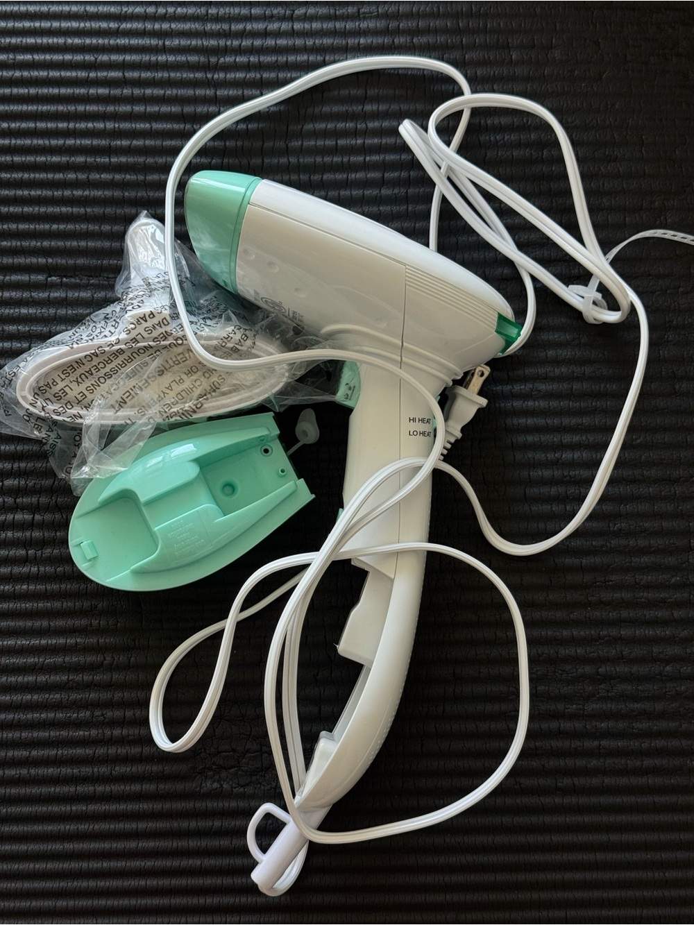 Conair Handheld Garment Steamer for Clothes, ExtremeSteam 1200W, Portable